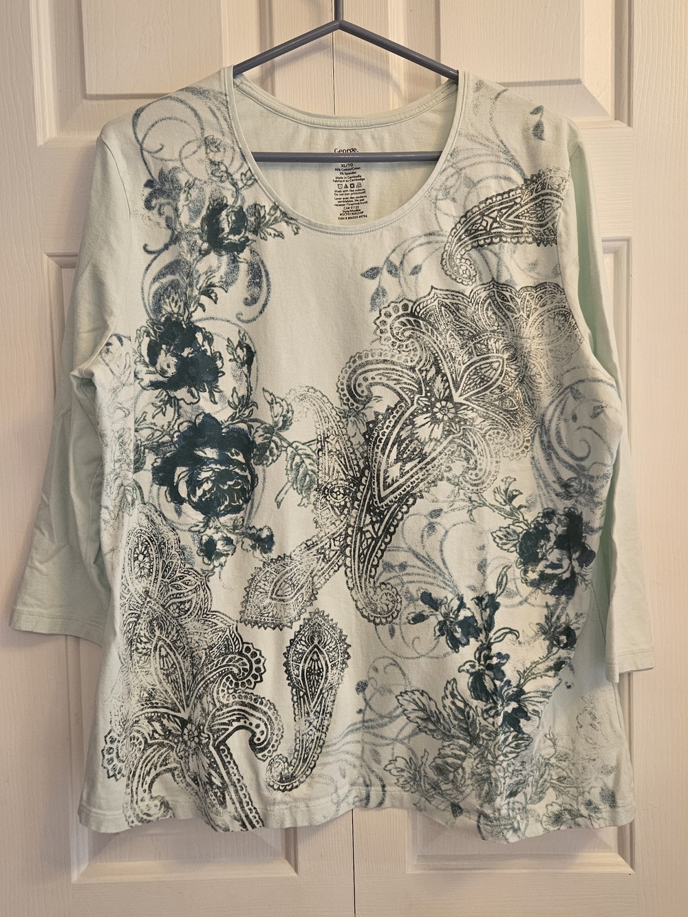 Light Mint Scoop Neck Top with Dark Teal Paisley Floral Print, Size XL